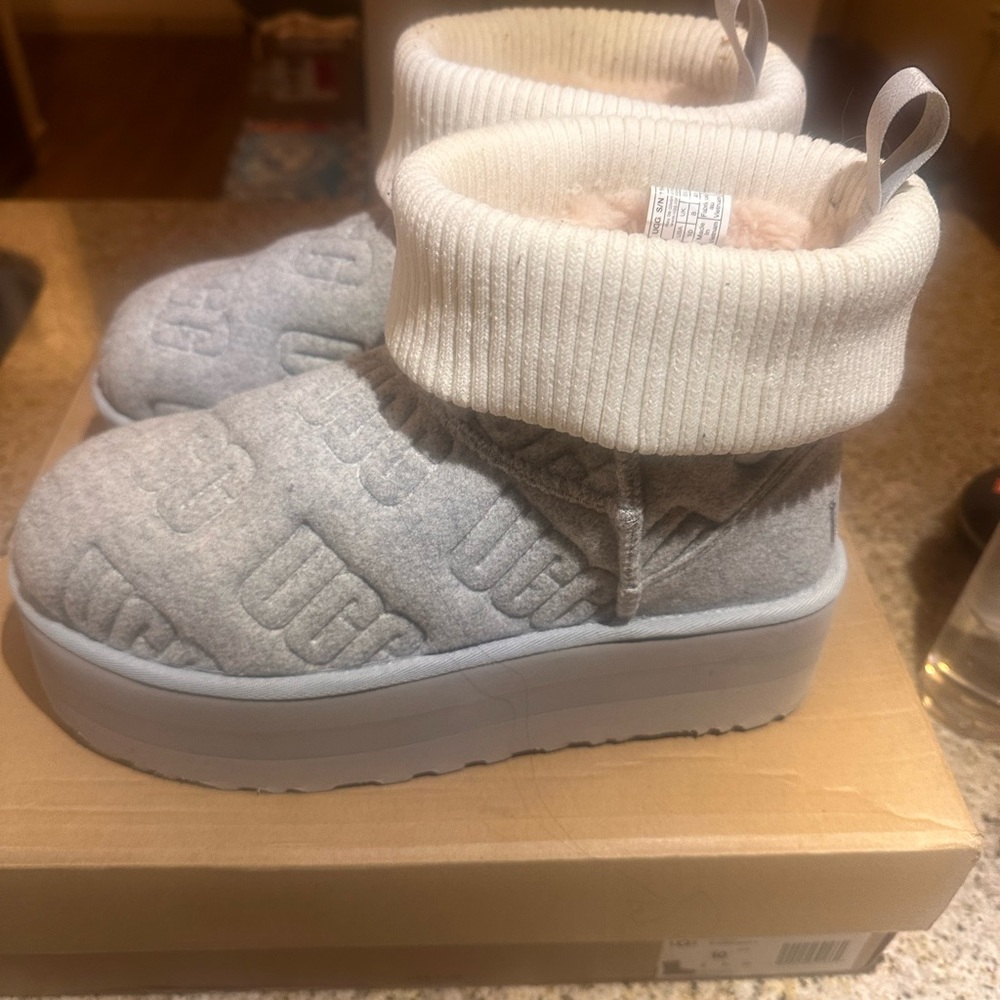 UGG Gray and Cream Winter Boots - Picture 3 of 4